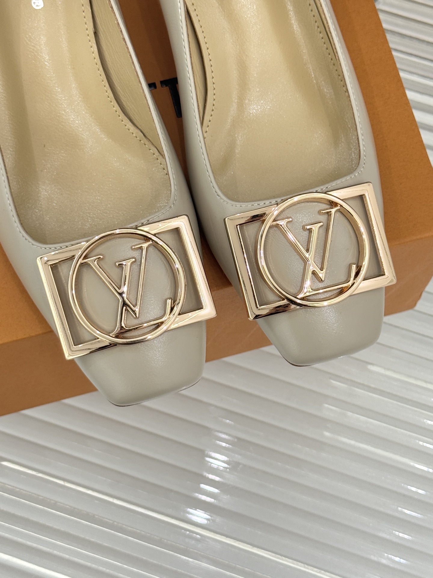 Women's high heels